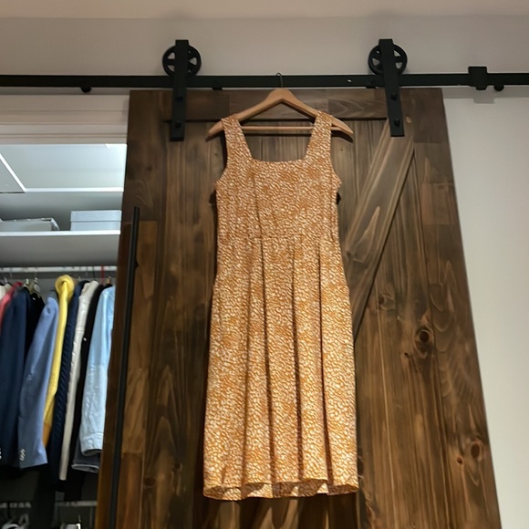 Summer dress to the knee, never worn - Picture 2 of 2